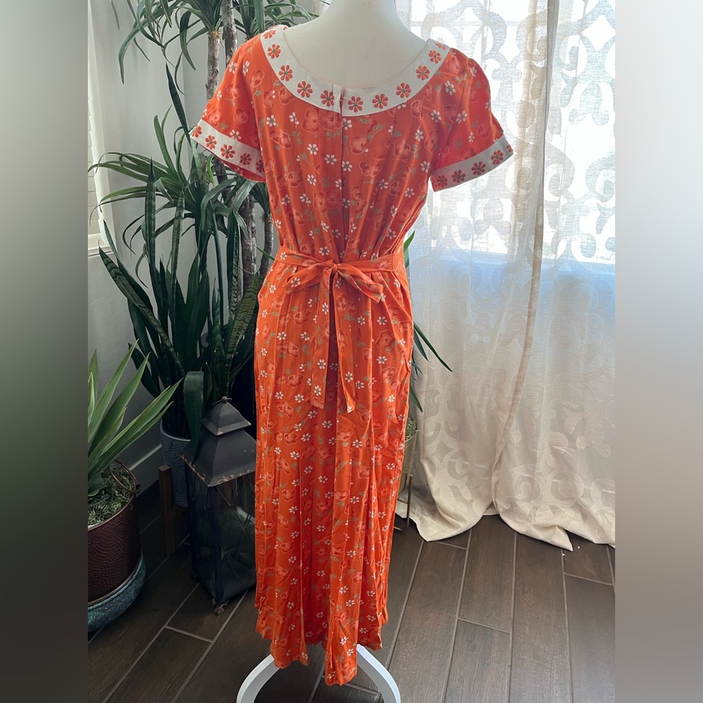 Host pick 😍😘Vintage 60s pleated mod maxi dress - Picture 3 of 9